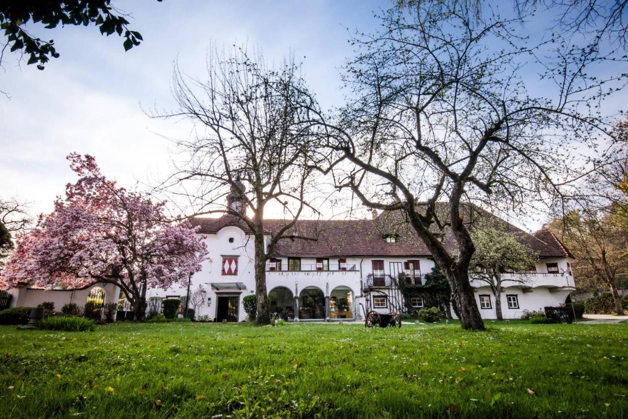 فندق هوتل شلوس ليونستين Pörtschach am Wörthersee المظهر الخارجي الصورة